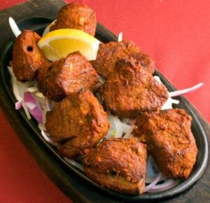 GÀ NƯƠNG TIKKA ( GÀ CẮT MIẾNG)