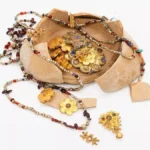 100 Abbasid-era gold jewelry pieces found at ancient Dariyah site in Saudi Arabia